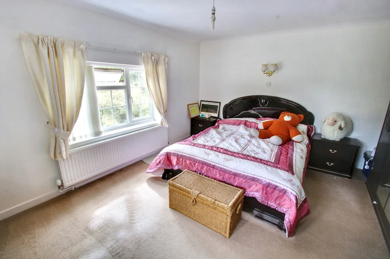 Raglan, Usk, NP15, photo 10
