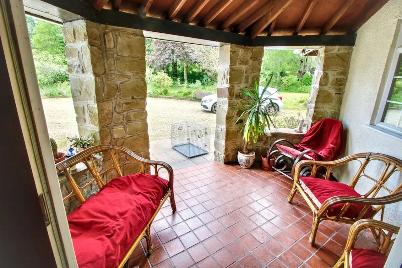 Raglan, Usk, NP15, photo 2