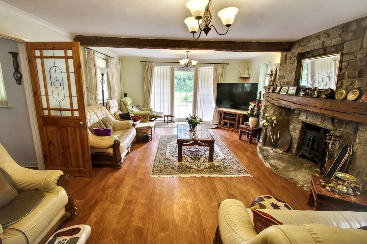 Raglan, Usk, NP15, photo 6