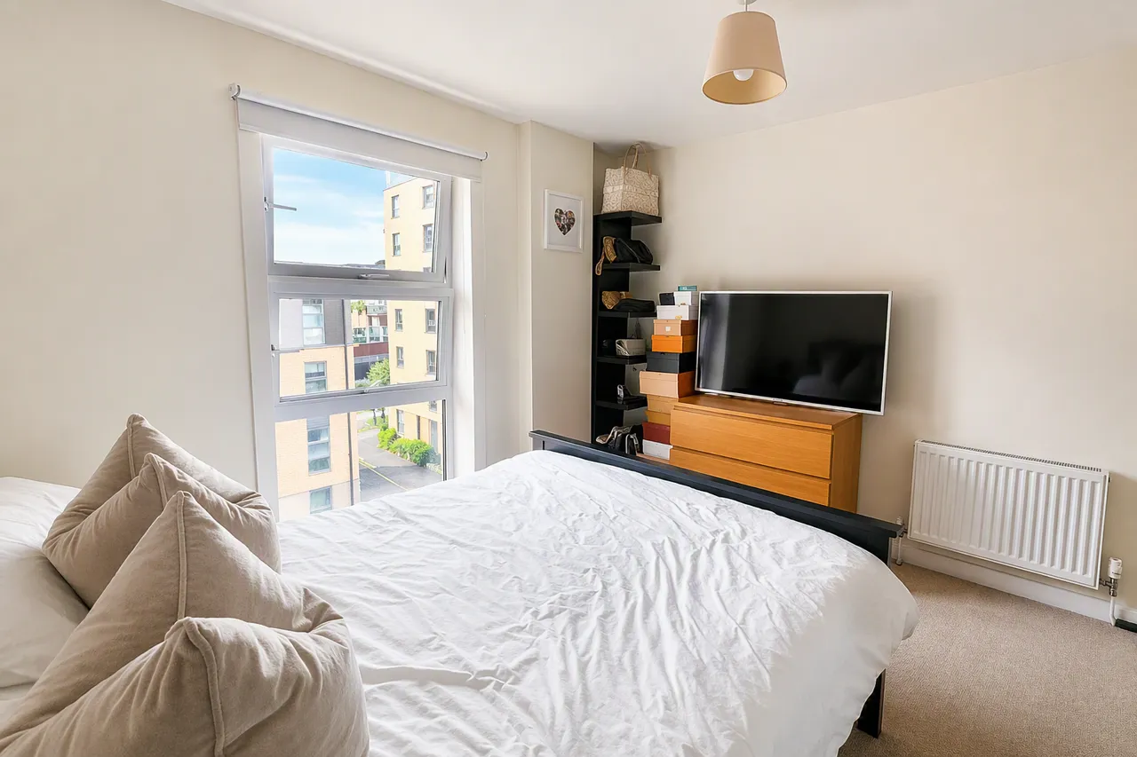 Jubilee Court, South Woodford, E18, photo 7