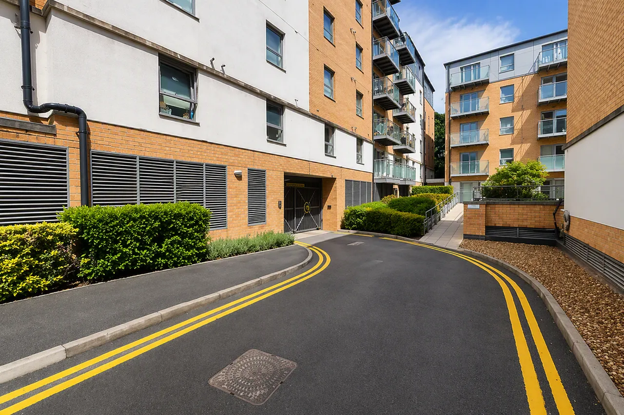 Jubilee Court, South Woodford, E18, photo 14