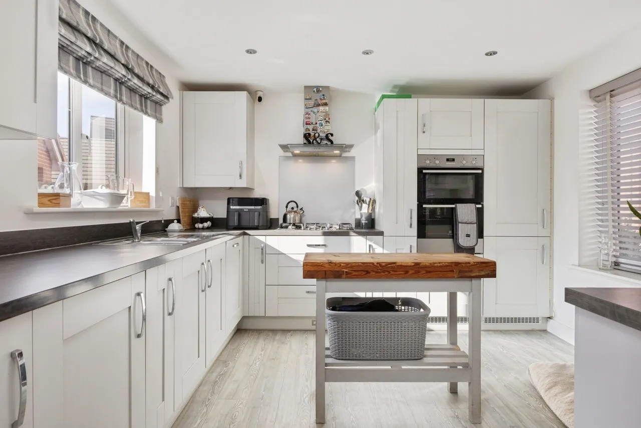 Aspen Drive, Wymondham, NR18, photo 5