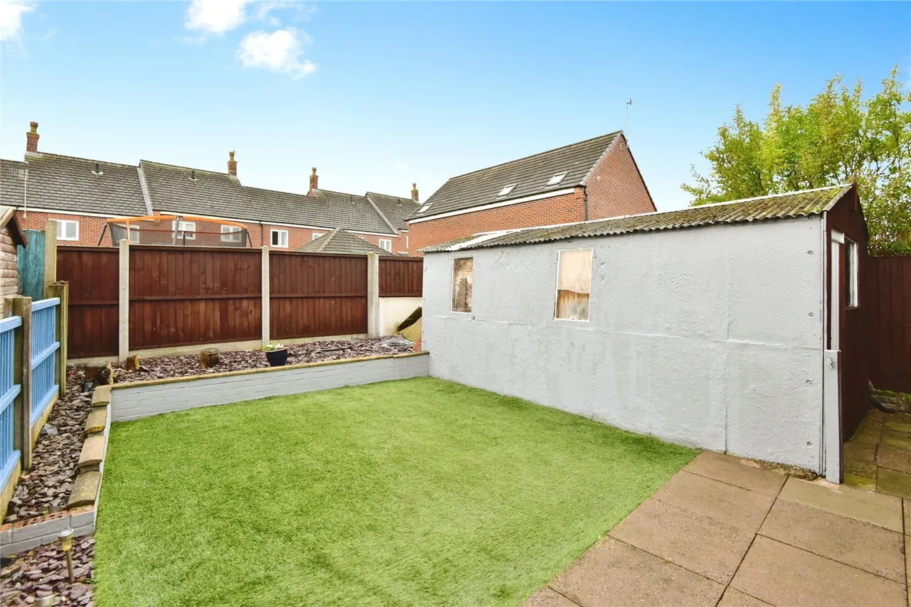 Somerville Avenue, Newcastle, Staffordshire, ST5, photo 17