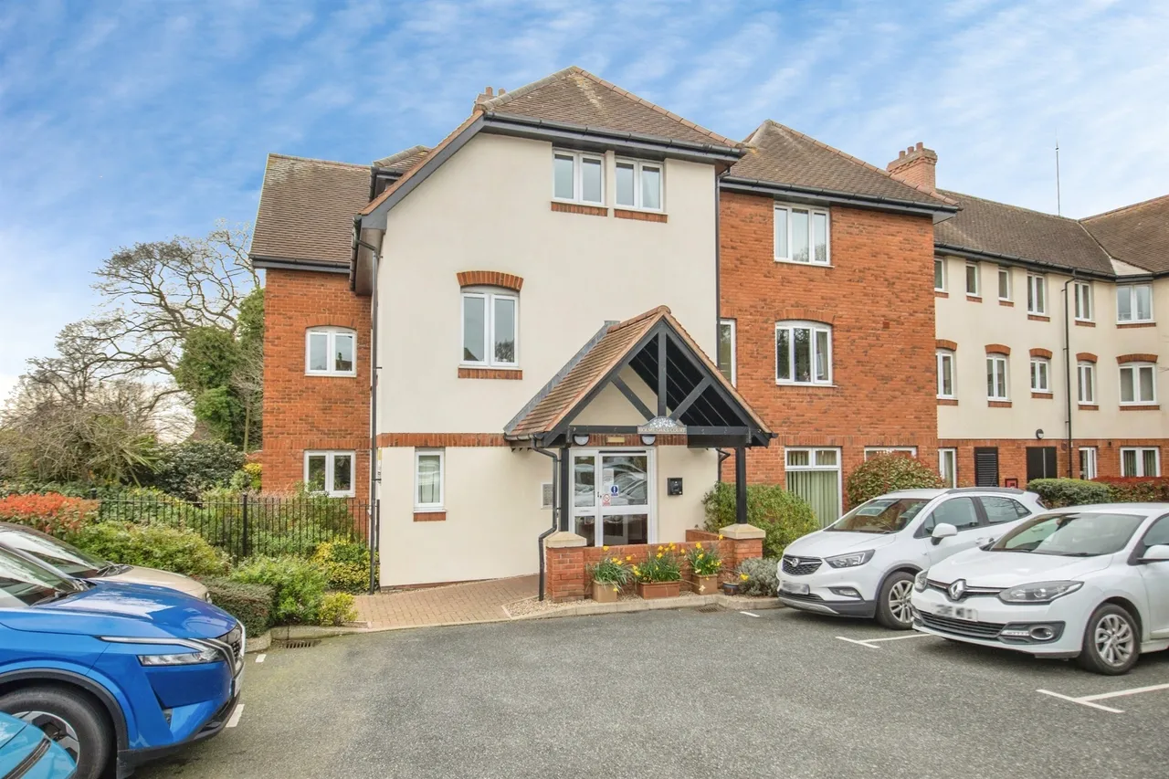 2 bed flat for sale, Cliff Lane, Ipswich, IP3