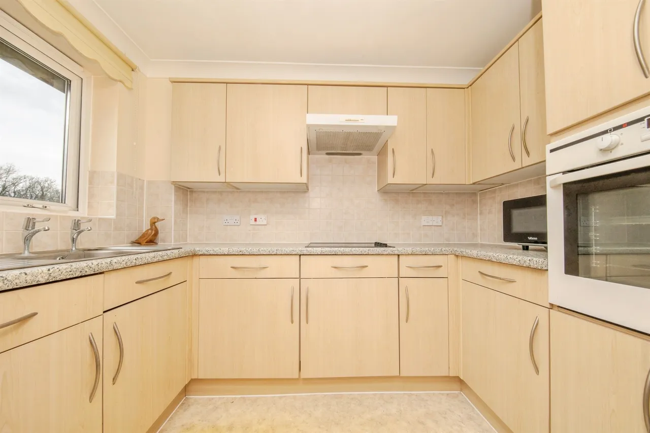 Cliff Lane, Ipswich, IP3, photo 6