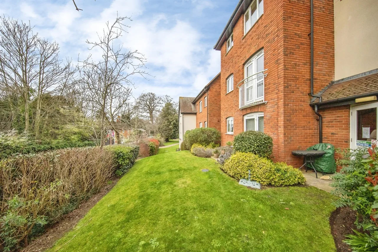 Cliff Lane, Ipswich, IP3, photo 14