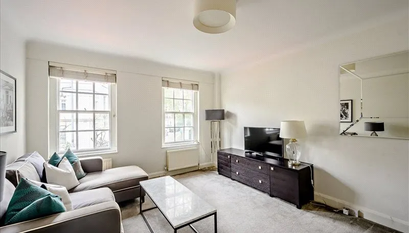 2 bed flat to rent, Fulham Road, SW3