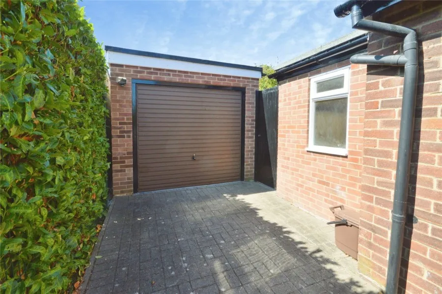 Bungalow Under Offer with 2 bedrooms in Bishop's Stortford, CM23, photo 12