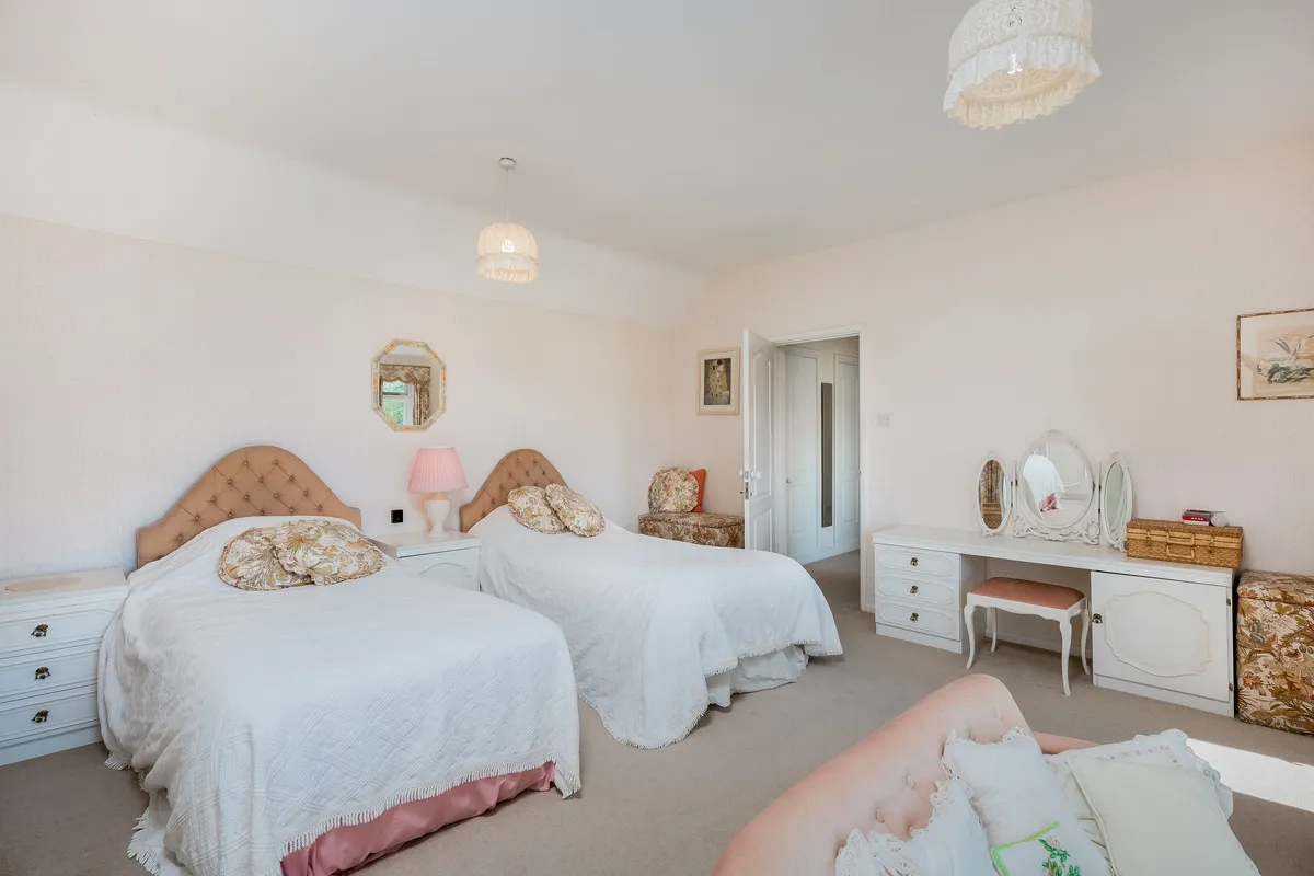 High Street, Kenilworth, CV8, photo 18