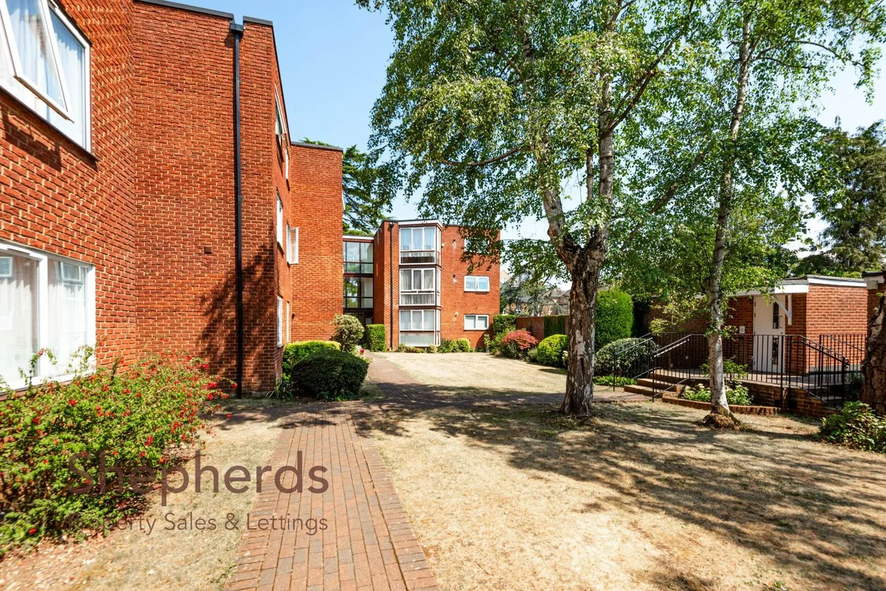 Eversley Lodge, Park View, EN11, photo 17