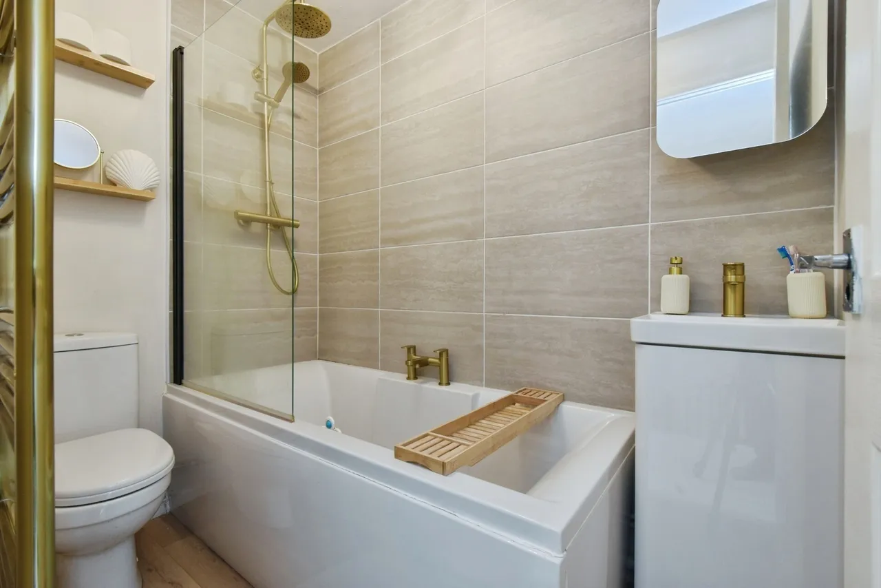 Bronwydd, Birchgrove, SA7, photo 9