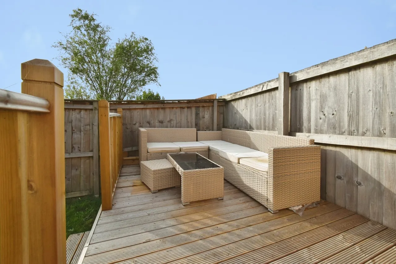 Bronwydd, Birchgrove, SA7, photo 2
