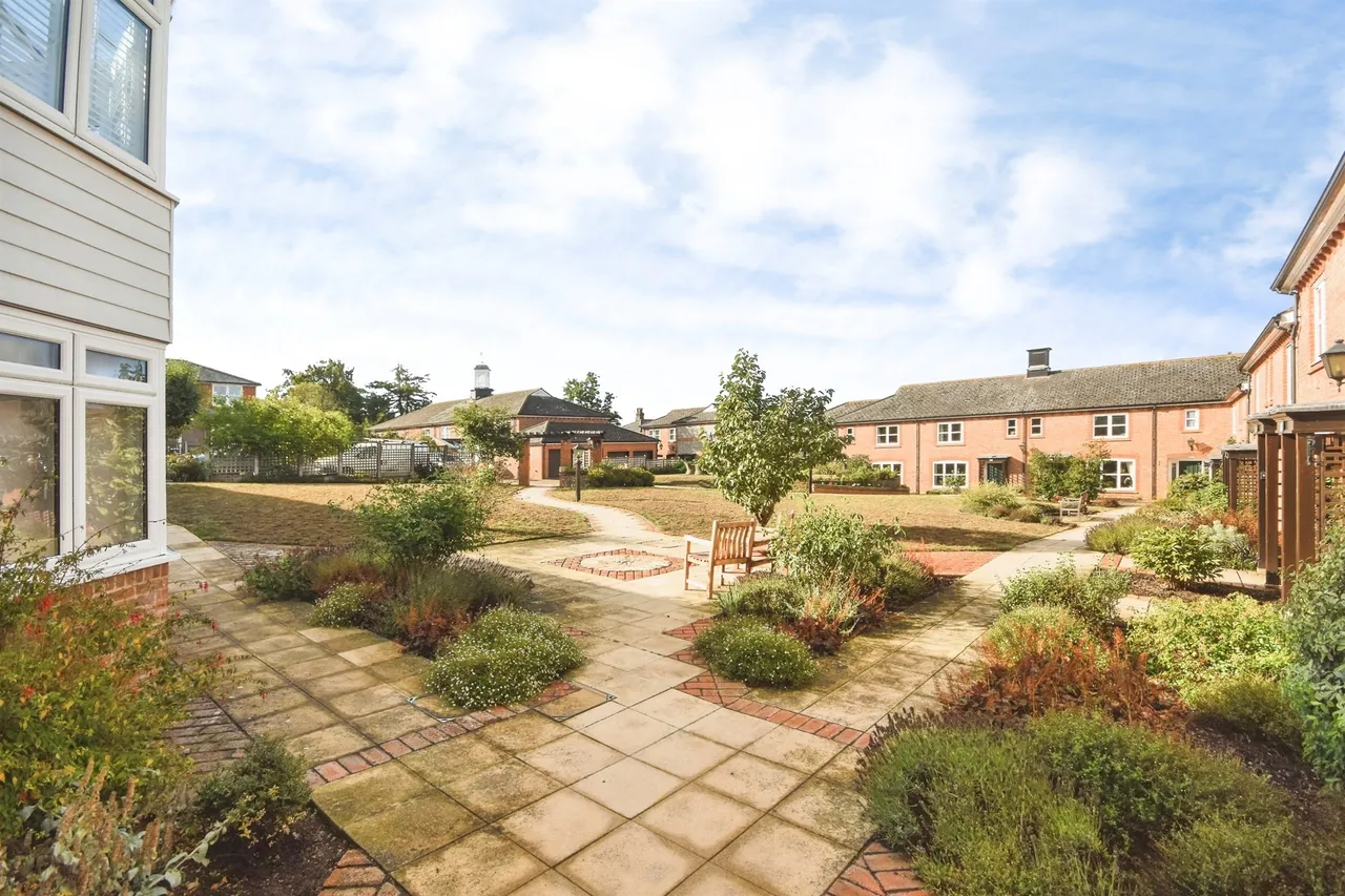 North Mill Place, Halstead, CO9, photo 22