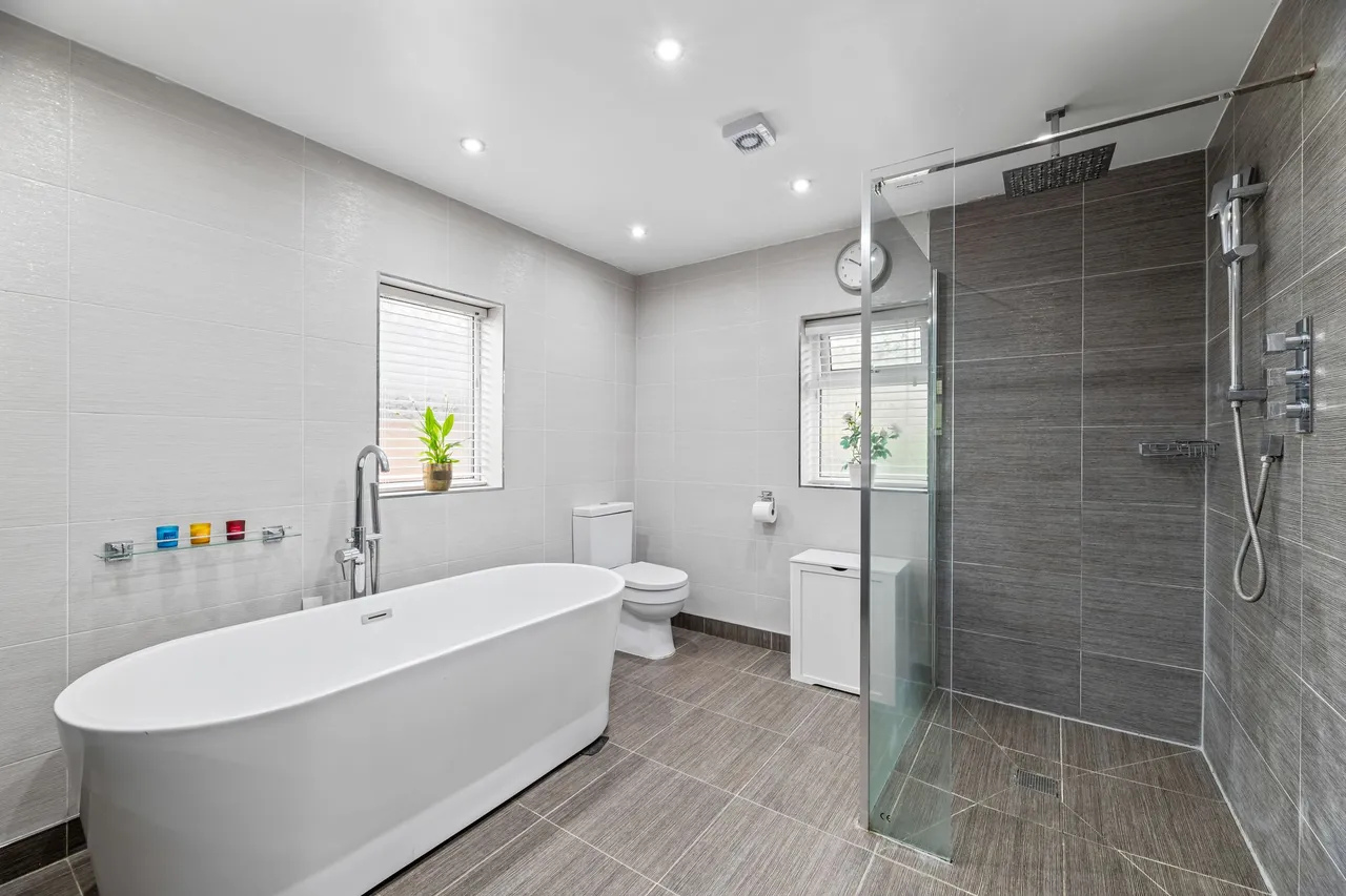 Orchard Close, Frodsham, photo 21