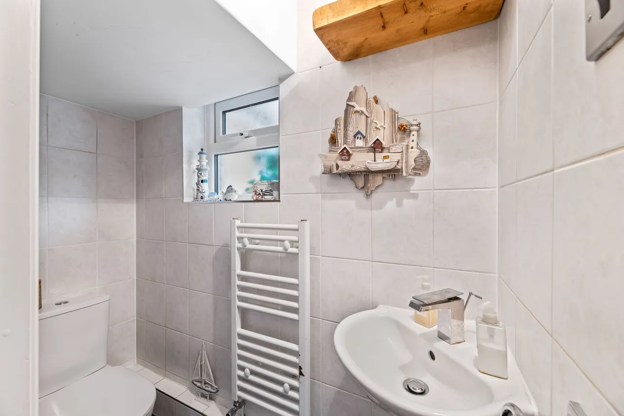 Orchard Close, Frodsham, photo 13