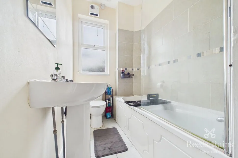 Kensington Street, Hyde, Greater Manchester, SK14, photo 8