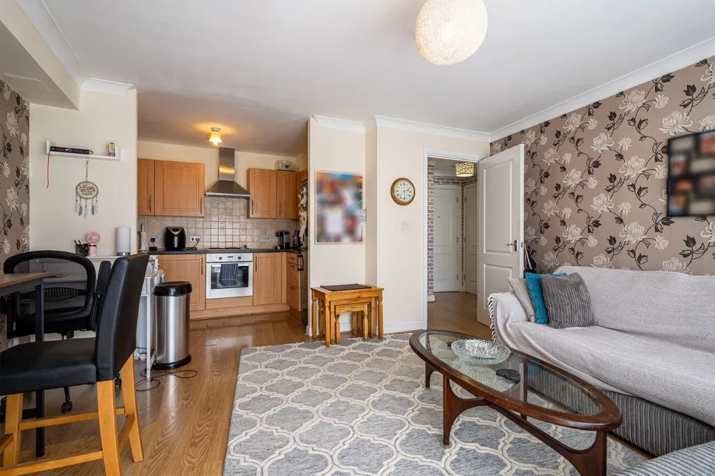 Admirals Way, Gravesend, DA12, photo 10