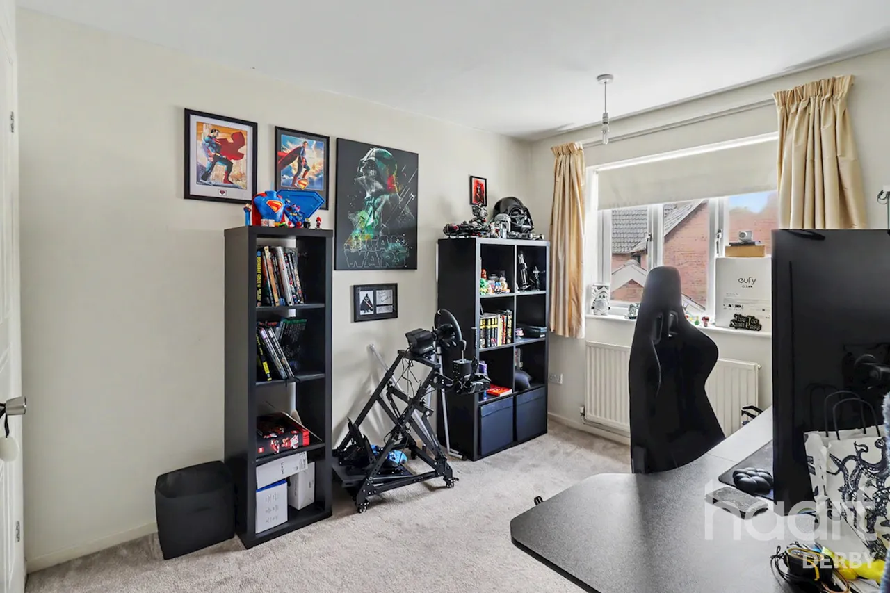 Longstock Close, Oakwood, DE21, photo 12