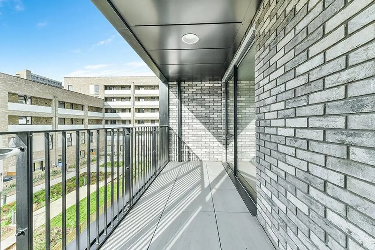 Aberfeldy Square, London, E14, photo 8
