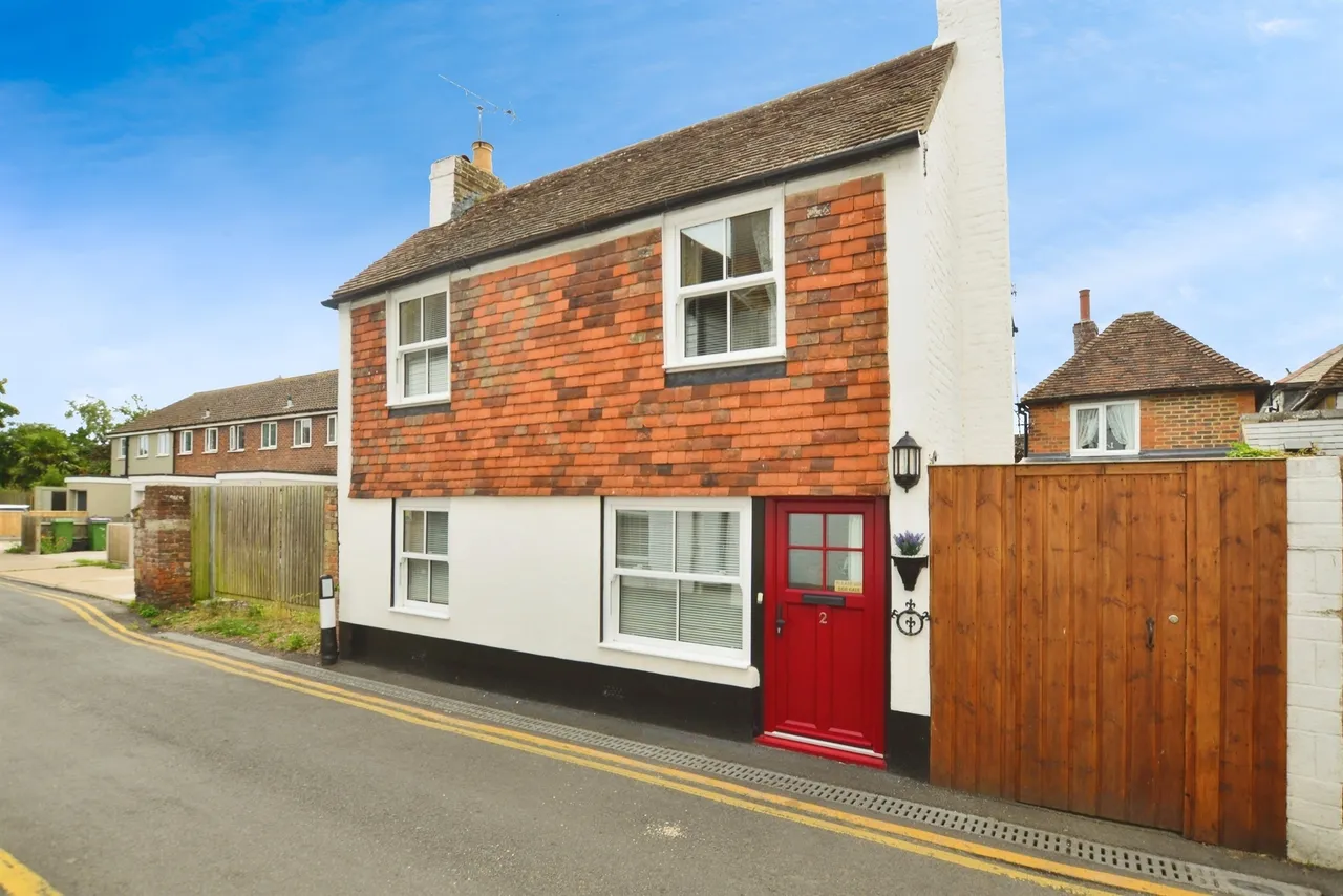 3 bed house for sale, South Street, Lydd, TN29
