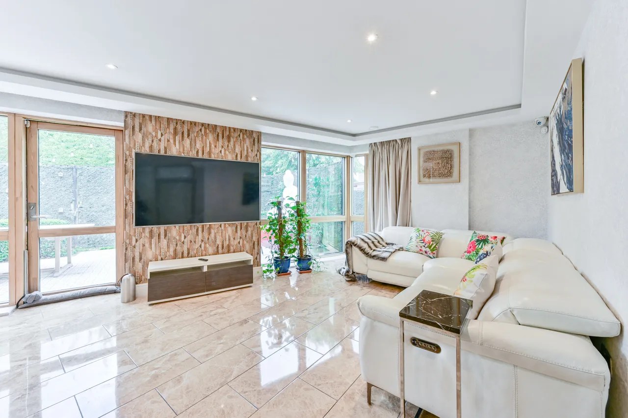 27 Chase House, 1 Hansel Road, London, photo 11