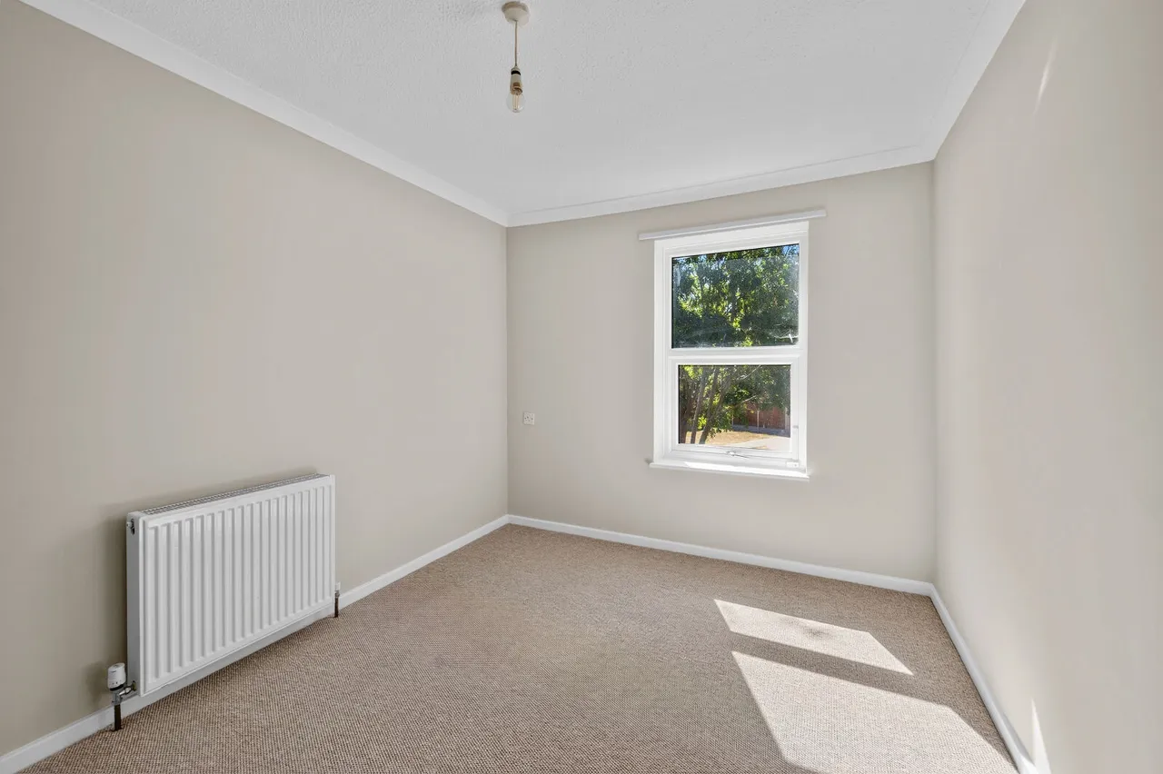 Coniston Close, London, SW20, photo 9