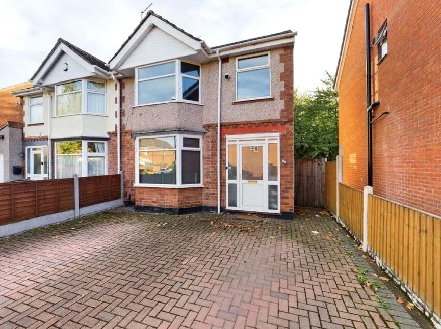 3 bed house to rent — Hurst Road, Longford, West Midlands, CV6