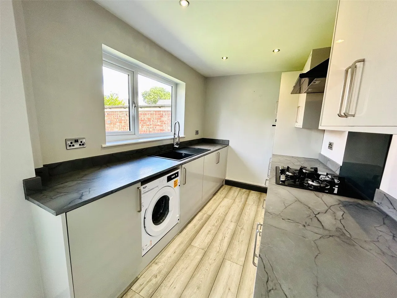 Brindle Road, Bamber Bridge, Preston, Lancashire, PR5, photo 2