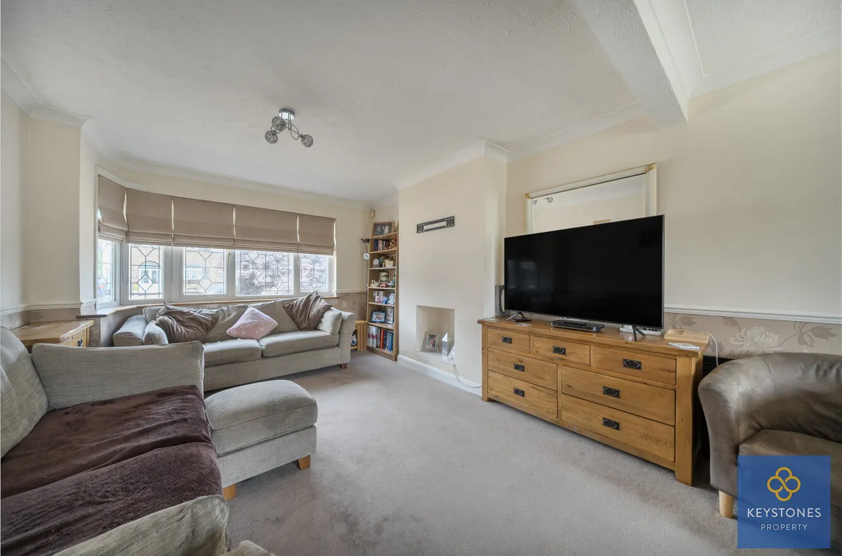Carter Drive, Romford, Collier Row, RM5 2UT, photo 6