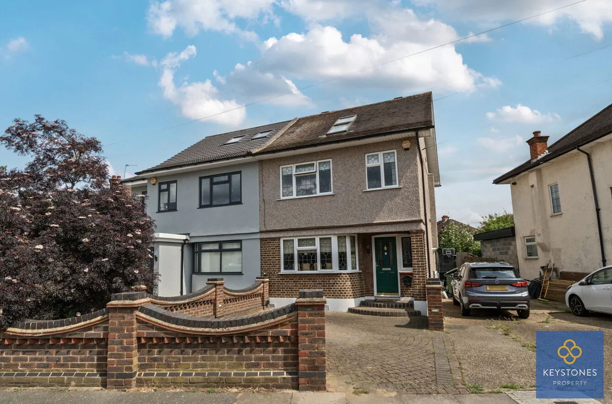 Carter Drive, Romford, Collier Row, RM5 2UT, photo 5