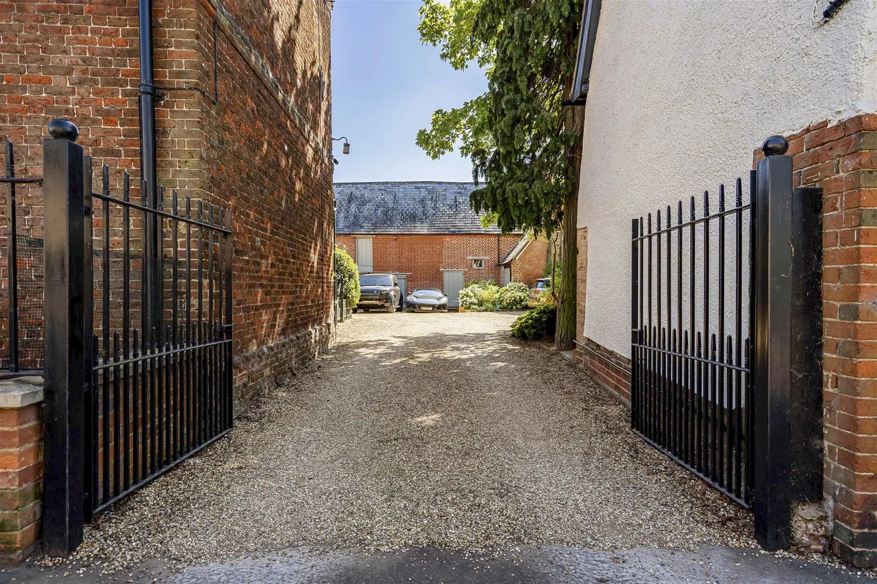 Church Street, Gamlingay, SG19, photo 44