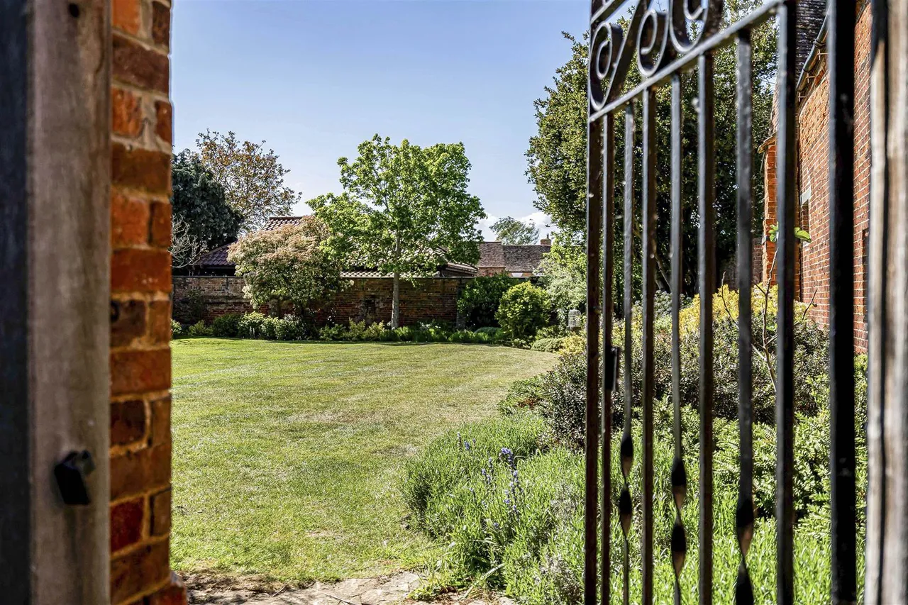 Church Street, Gamlingay, SG19, photo 55