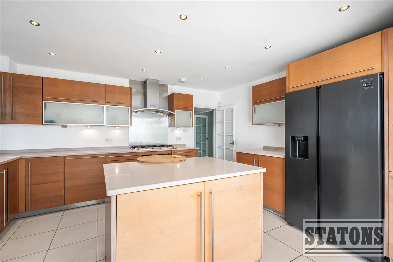 Avenue Road, London, N14, photo 8
