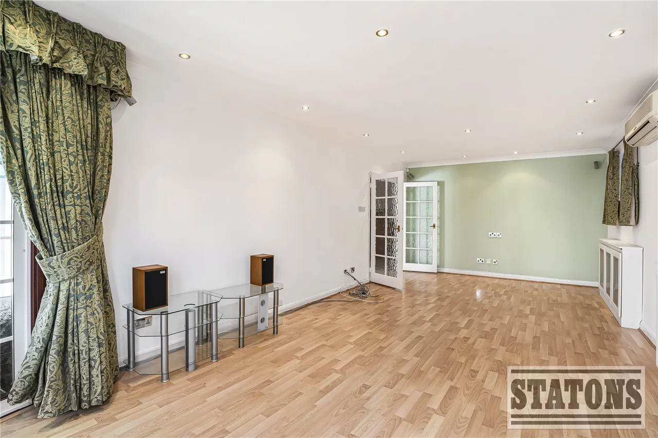 Avenue Road, London, N14, photo 4