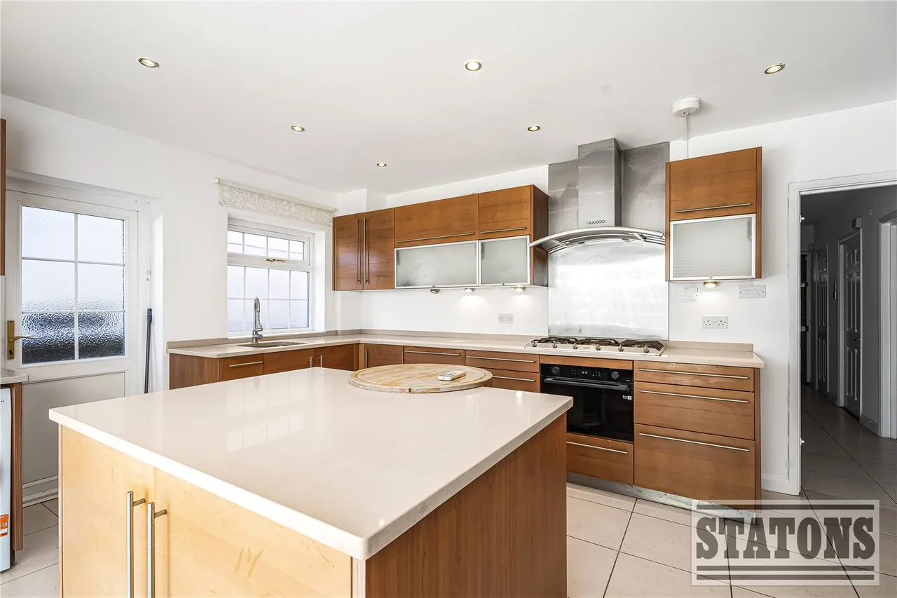 Avenue Road, London, N14, photo 9