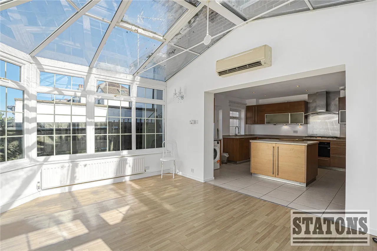 Avenue Road, London, N14, photo 10
