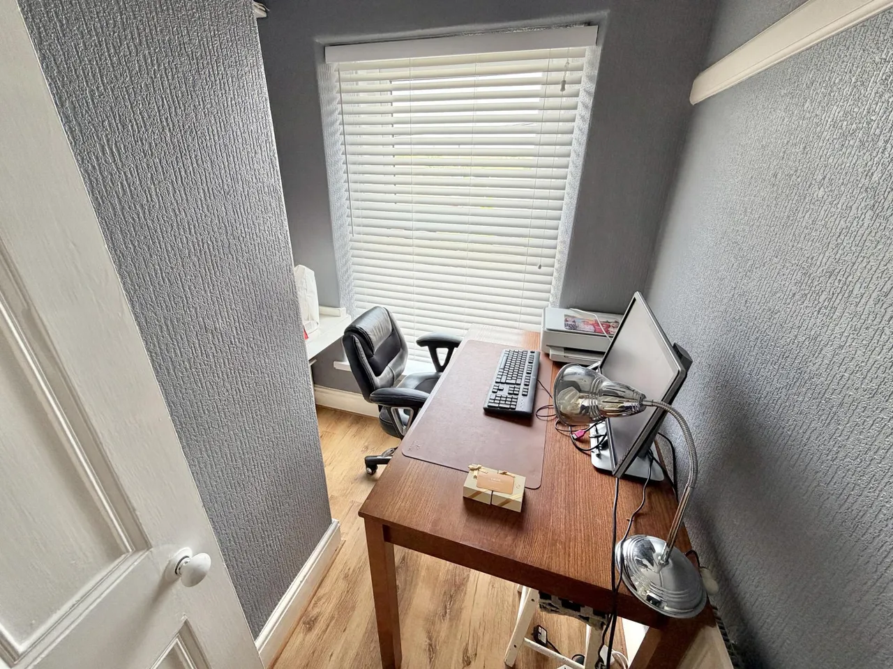 Cefn Road, Ammanford, SA18, photo 18