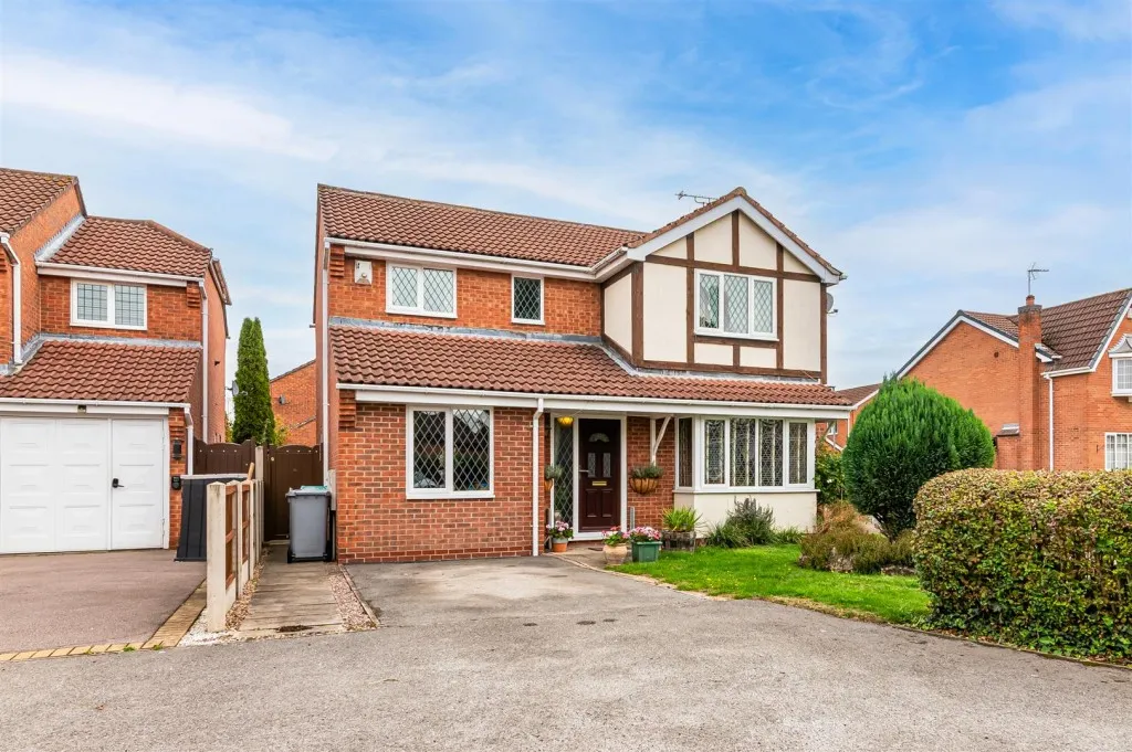 4 bed house for sale, Blenheim Avenue, Lowdham, NG14
