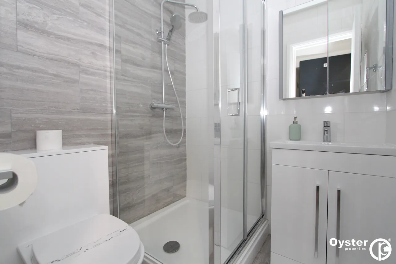Whitchurch Lane, HA8, photo 3