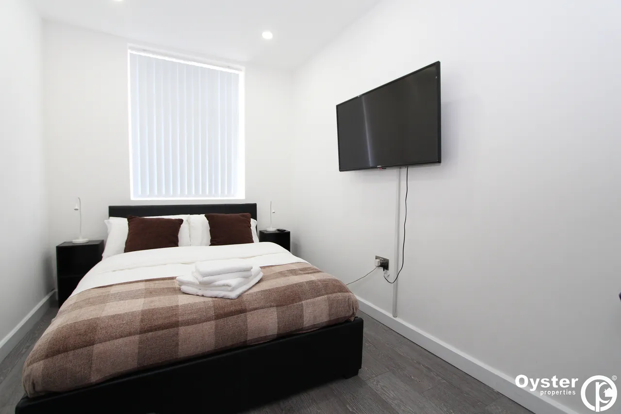 property to rent, Whitchurch Lane, HA8