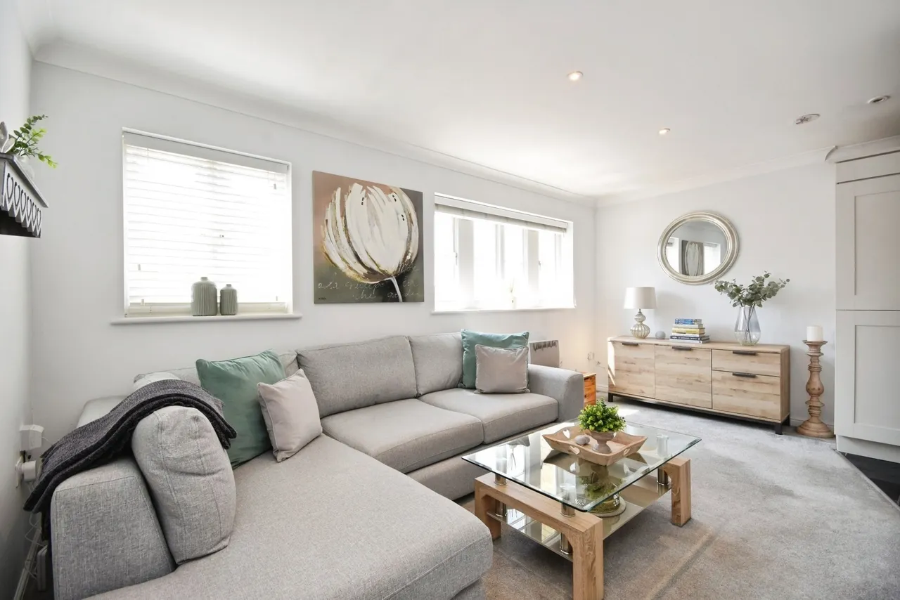 Roche Close, Rochford, Essex, SS4, photo 2