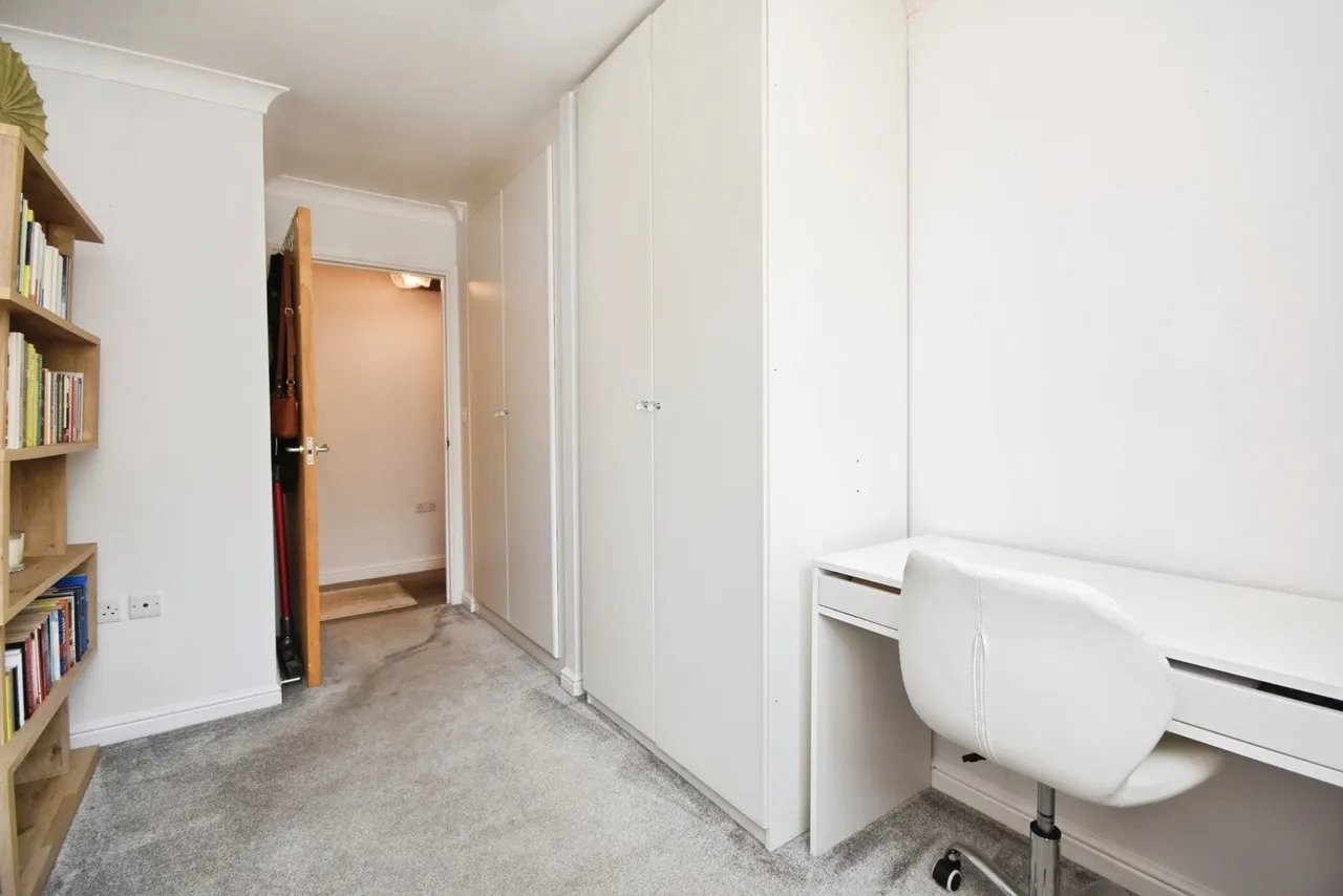Roche Close, Rochford, Essex, SS4, photo 11