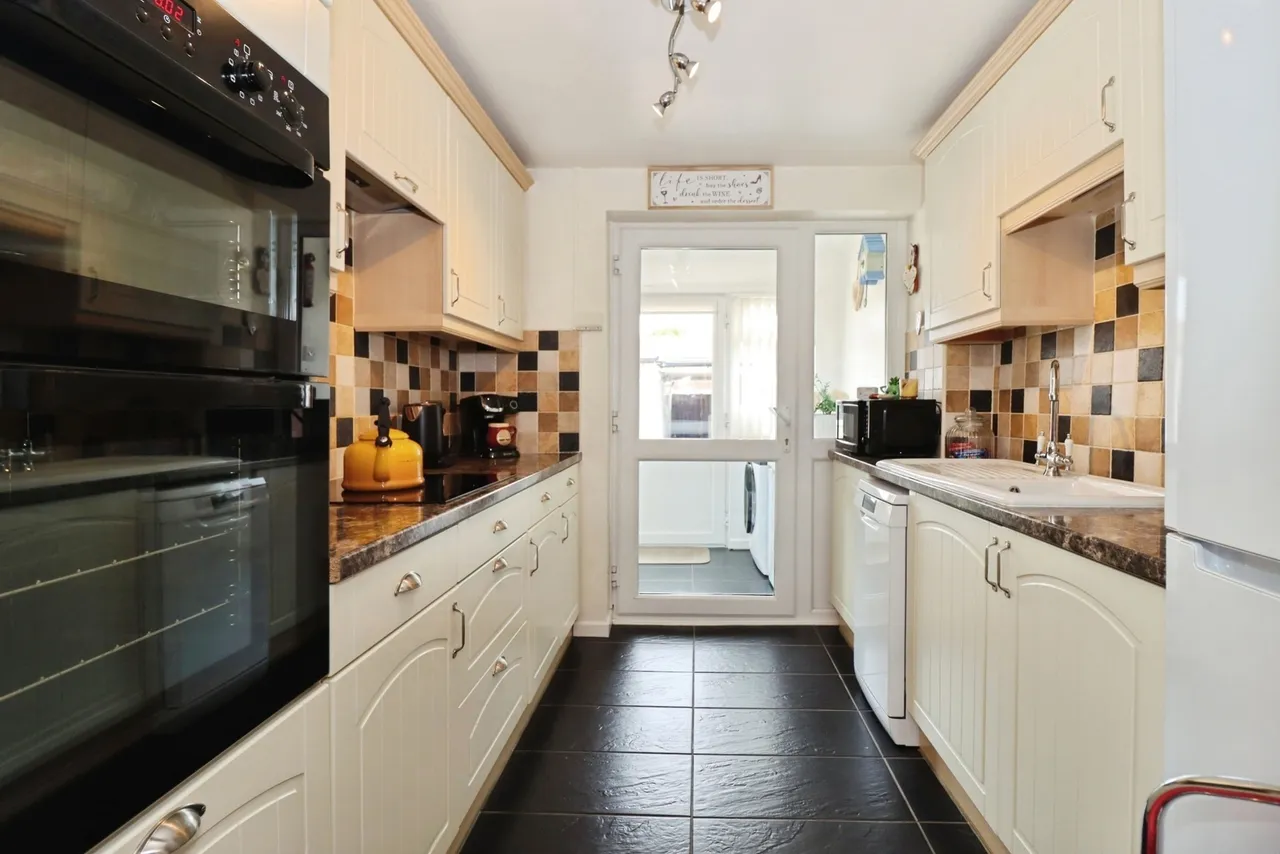 Falcon Drive, Patchway, Bristol, Gloucestershire, BS34, photo 8