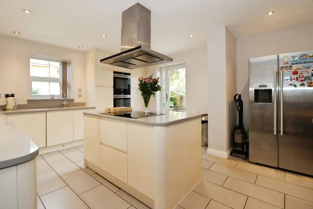The Willows, Bradley Stoke, Bristol, Gloucestershire, BS32, photo 4