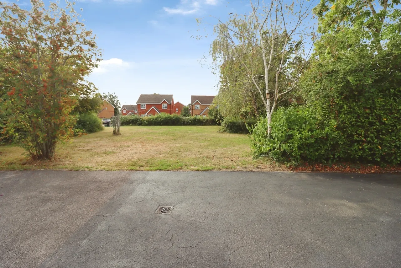 The Willows, Bradley Stoke, Bristol, Gloucestershire, BS32, photo 31