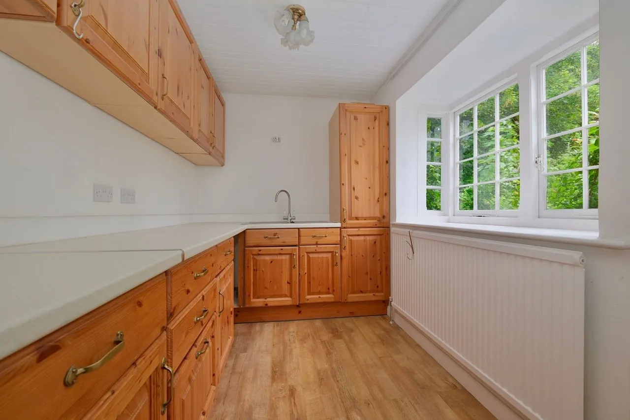 Main Street, Hartford, PE29, photo 19