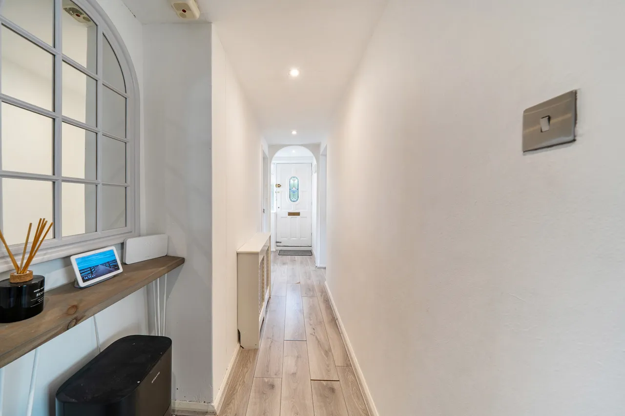 Cheltenham Close, Northolt, UB5, photo 9