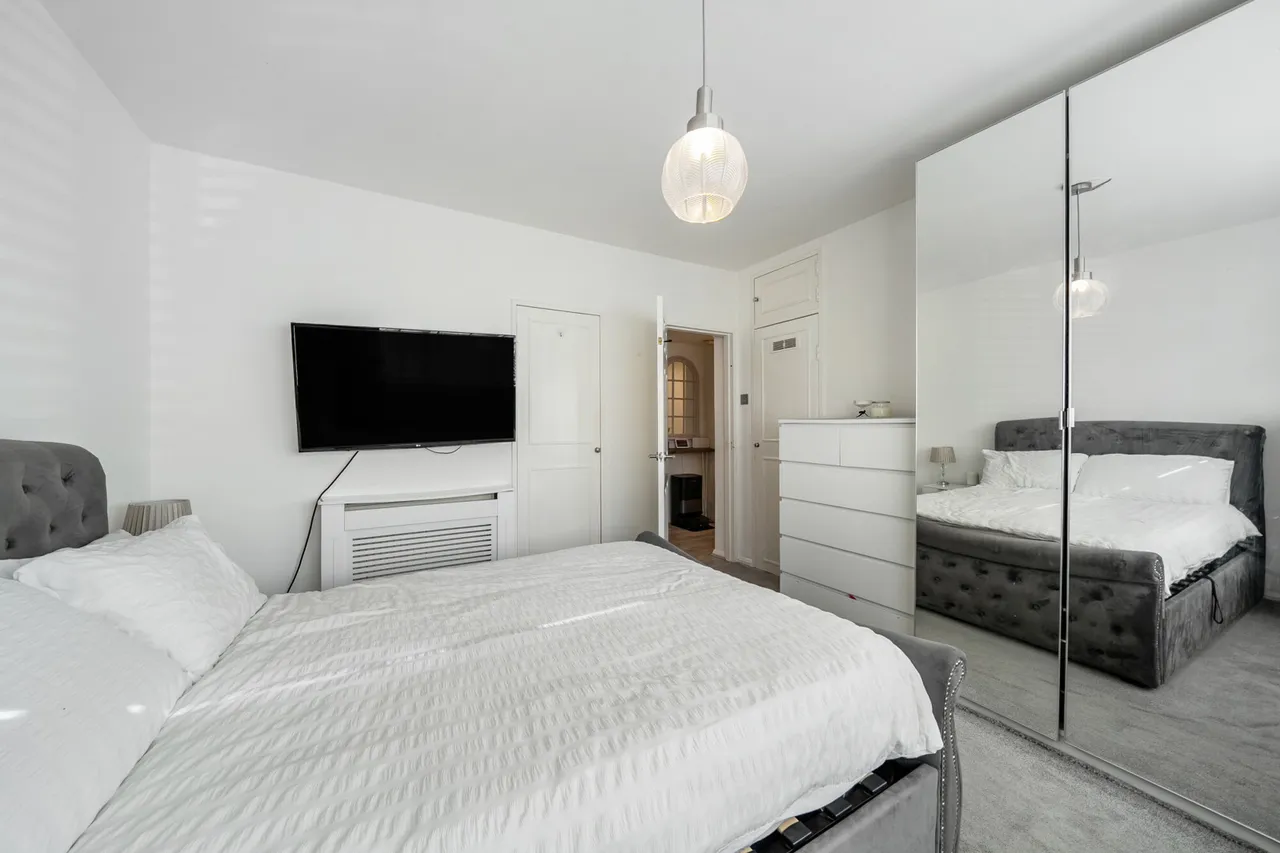 Cheltenham Close, Northolt, UB5, photo 6