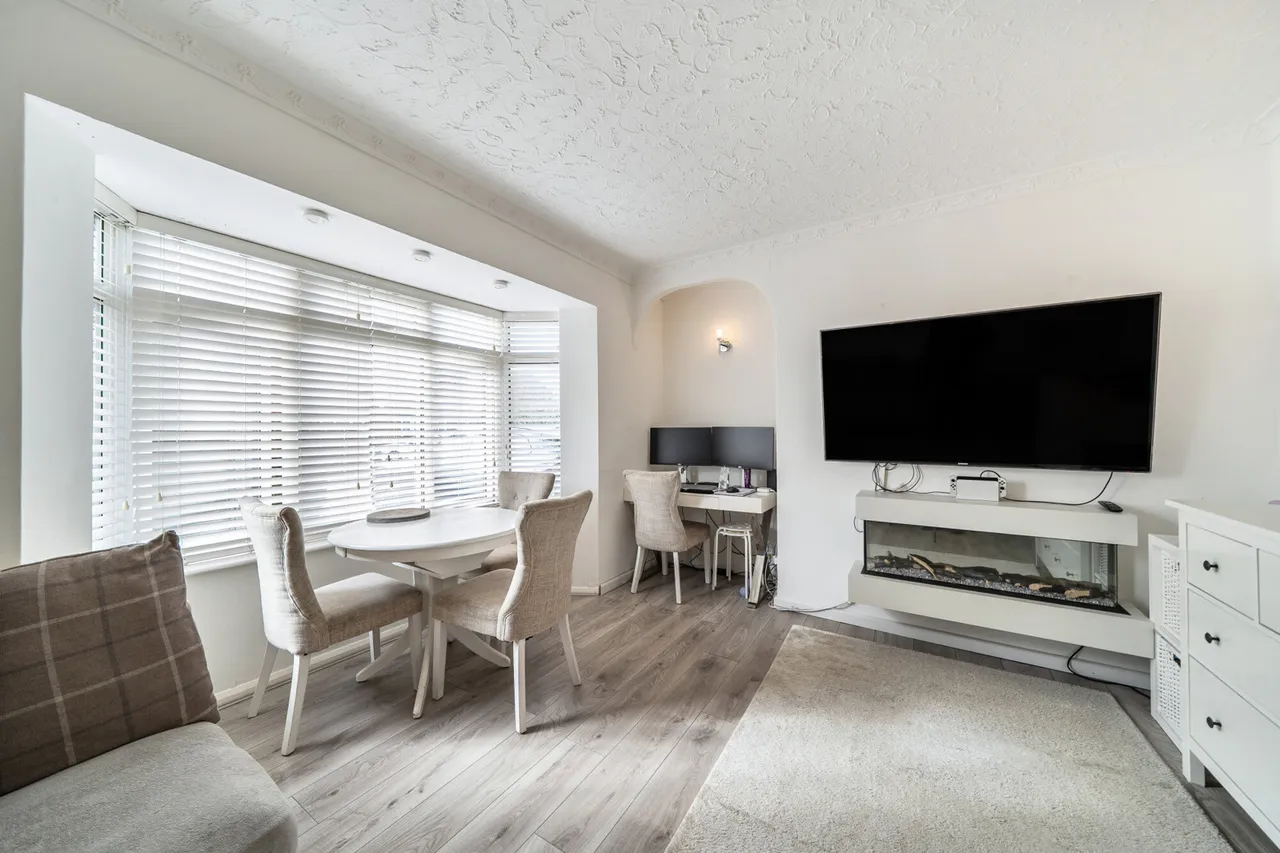 Cheltenham Close, Northolt, UB5, photo 15