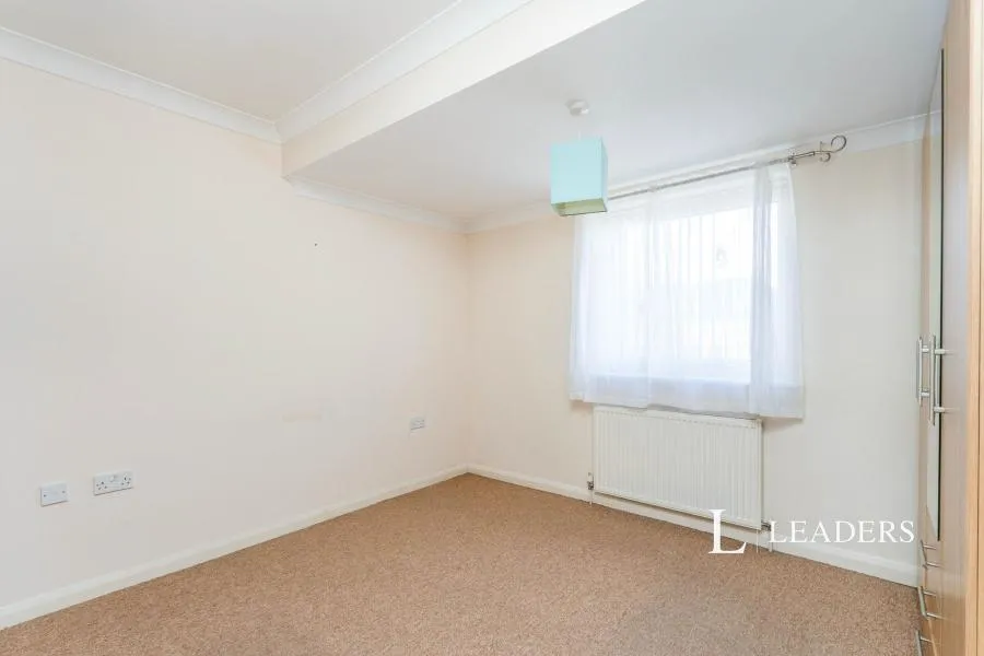 Warrior Court, Gosport, PO12, photo 2